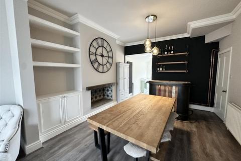 2 bedroom end of terrace house for sale, Grove Lane, Timperley