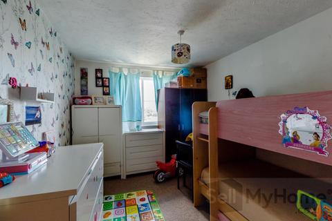 2 bedroom flat for sale, Clarence Close, Barnet, EN4