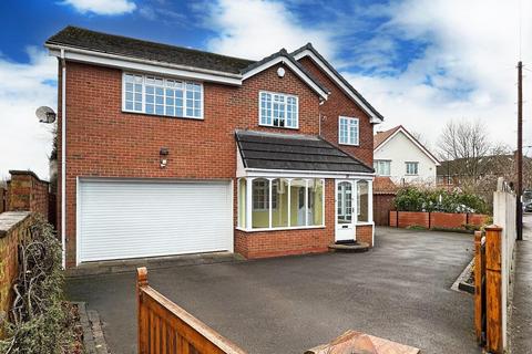 5 bedroom detached house for sale, Wood Lane, TImperley