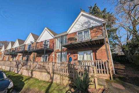 undefined, Creek Gardens, Wootton Bridge, PO33 4JX
