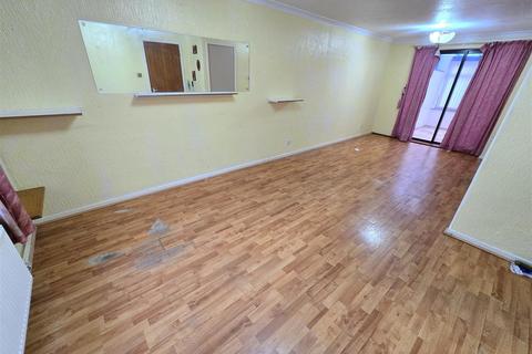 2 bedroom terraced house for sale, Mariners Close, Gorleston