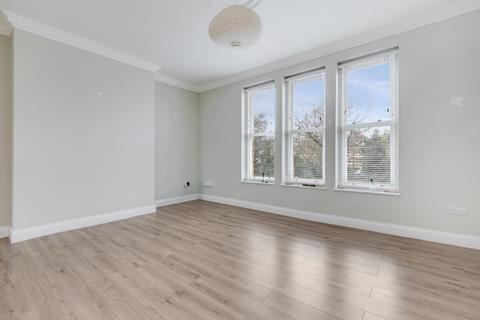1 bedroom apartment to rent, The Gardens, East Dulwich London SE22
