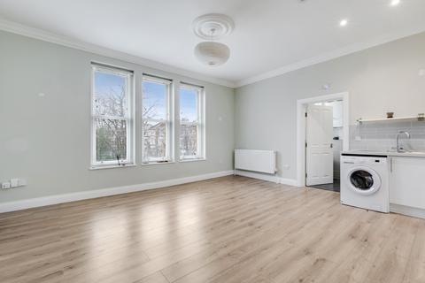 1 bedroom apartment to rent, The Gardens, East Dulwich London SE22
