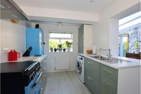 2 bedroom terraced house for sale, Caesars Road, Newport, PO30