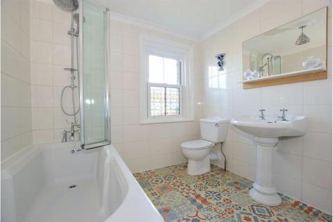 2 bedroom terraced house for sale, Caesars Road, Newport, PO30
