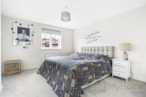 4 bedroom detached house for sale, Harvest Road, Market Harborough