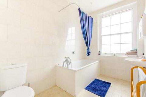 3 bedroom flat for sale, Kings Cross, Finsbury, London, WC1X