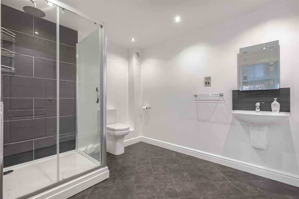 En Suite 2.jpg