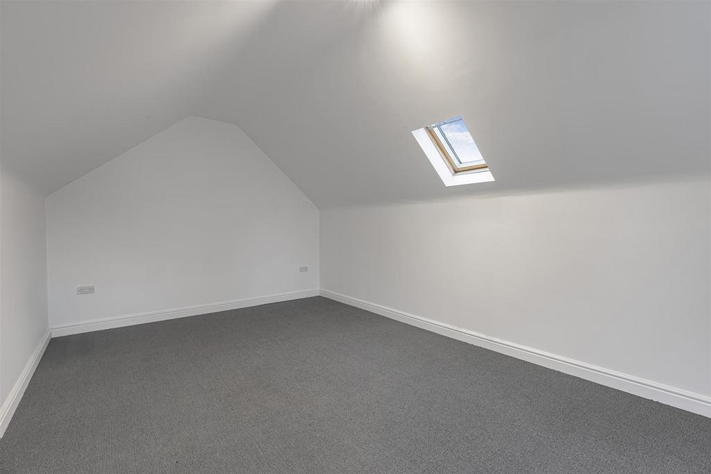 Garage Room 2.jpg