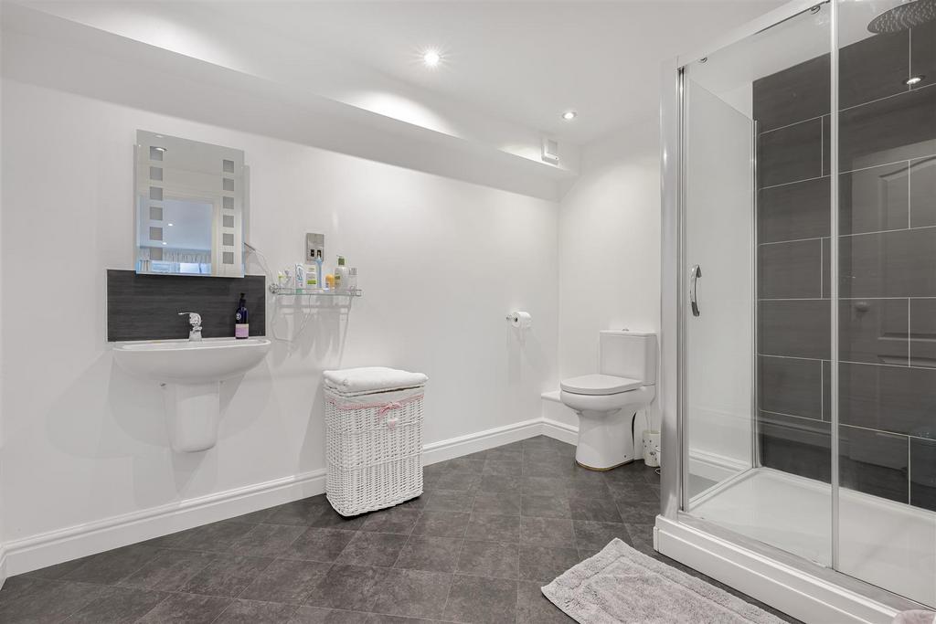 En Suite 3.jpg