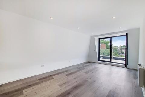 1 bedroom apartment to rent, High Street, Hampton Hill