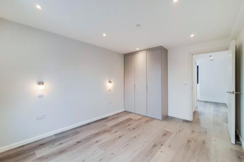 1 bedroom apartment to rent, High Street, Hampton Hill