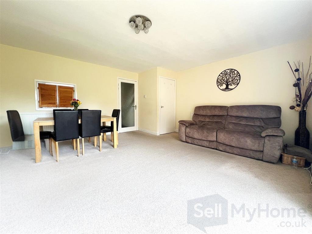 Living/Dining Room