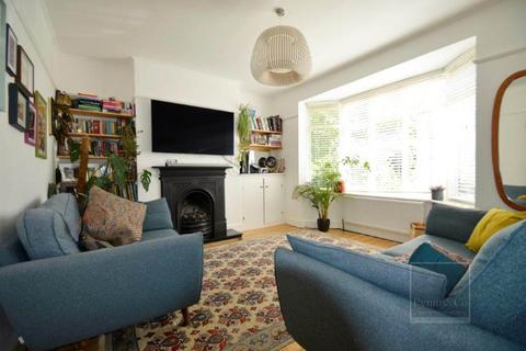 4 bedroom semi-detached house for sale, Hillside Close, Norwich NR7