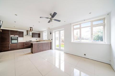 4 bedroom semi-detached house to rent, Barnfield, New Malden, KT3