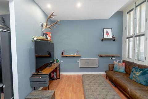 2 bedroom apartment for sale, New Station Street, Leeds LS1
