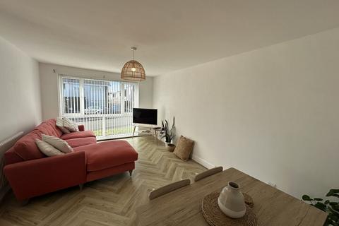 undefined, Ffordd Gwenllian, Llanfairpwll, Anglesey, LL61