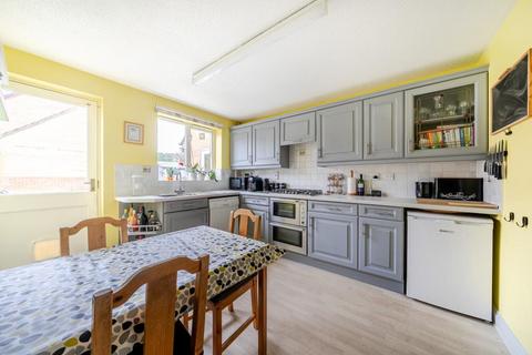 4 bedroom detached house for sale, Violet Grove,  Thatcham,  RG18,  RG18