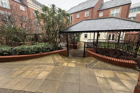 1 bedroom apartment for sale, Trafalgar House, Piccadilly, York