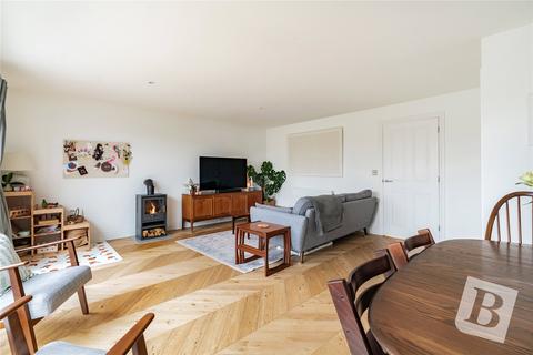 3 bedroom semi-detached house for sale, Elliots Close, West Horndon, Brentwood, Essex, CM13