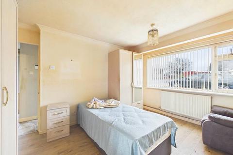 undefined, Bateman Close, Tuffley, Gloucester, Gloucestershire, GL4