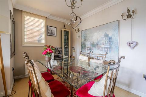 undefined, Meryton House, Windsor