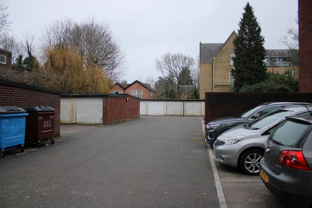 Garages &amp; Parking