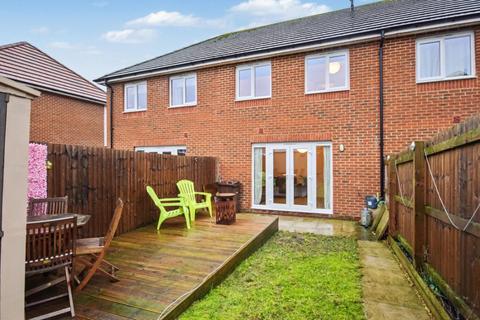 3 bedroom townhouse for sale, Rosedale Court, Wakefield, West Yorkshire