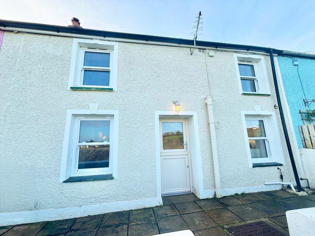2 Bedroom Mid Terraced House for Sale