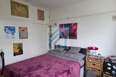 4 bedroom bungalow to rent, 4 Bed bungalow on St. Margarets Road