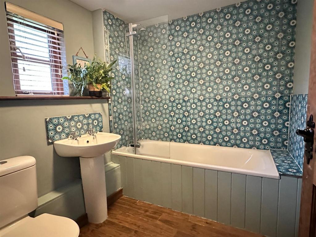 Bathroom.jpeg