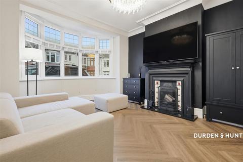 undefined, Lord Roberts Avenue, Leigh-On-Sea SS9