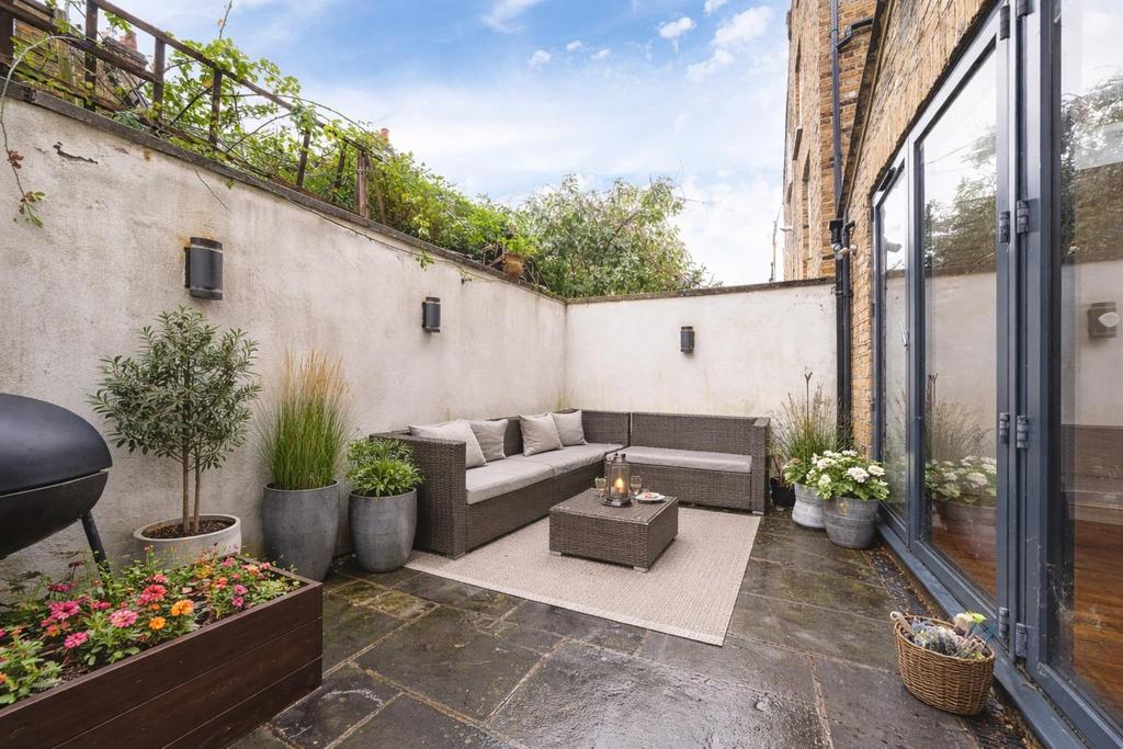 Garden Virtually Staged.jpg