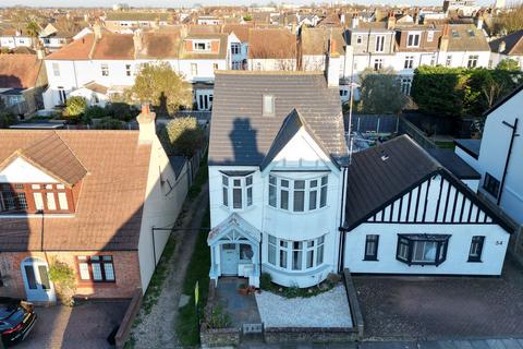 undefined, Woodfield Park Drive, Leigh-on-sea, SS9