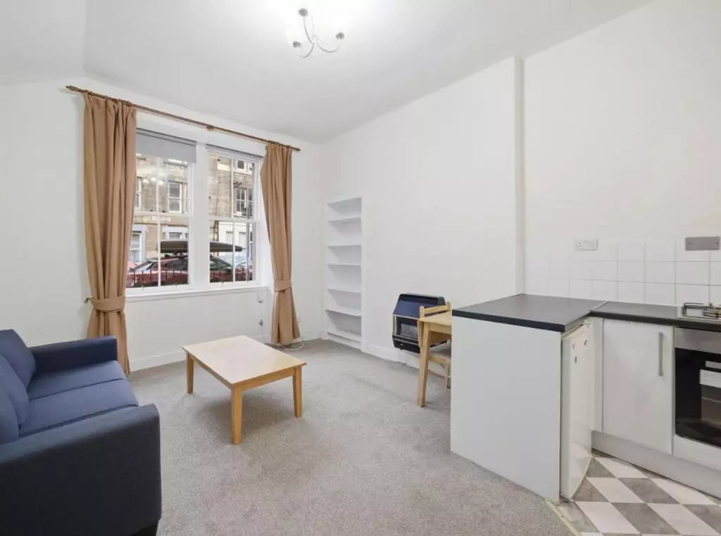 1 bedroom flat for sale - Photo 5