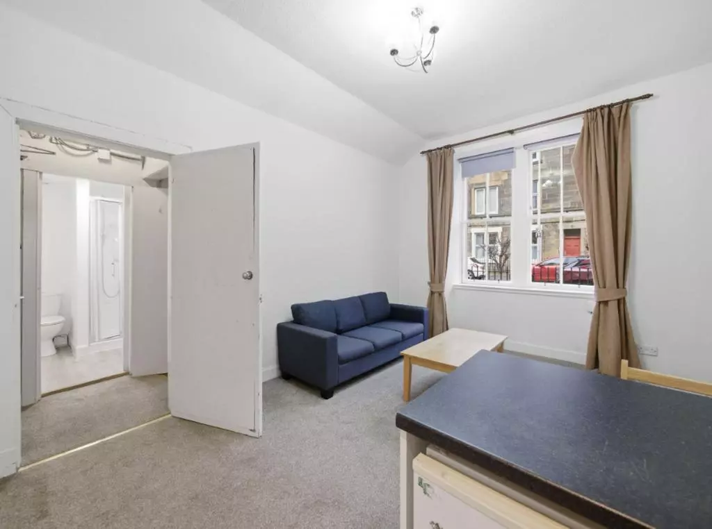 1 bedroom flat for sale - Photo 9
