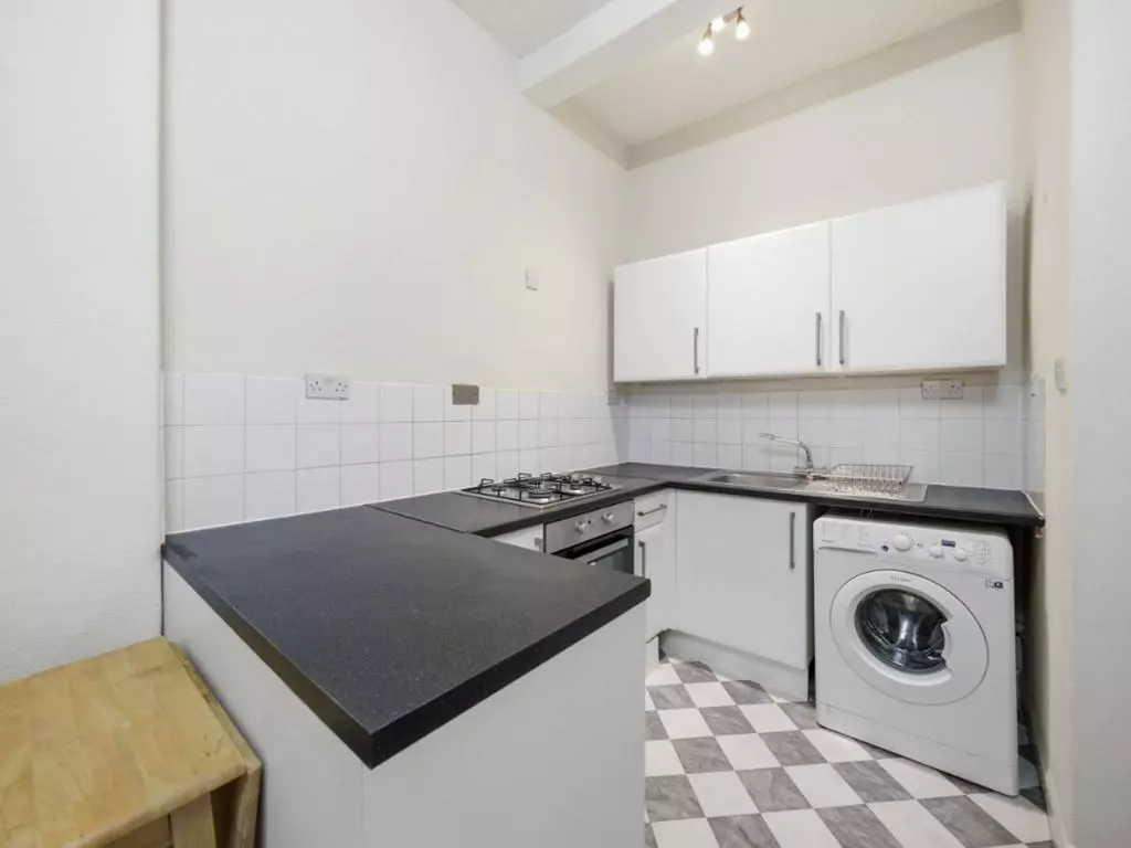 1 bedroom flat for sale - Photo 17