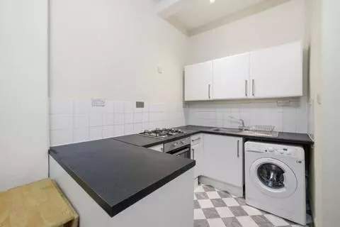 1 bedroom flat for sale - Photo 16