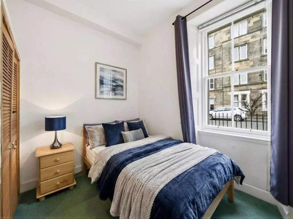 1 bedroom flat for sale - Photo 20
