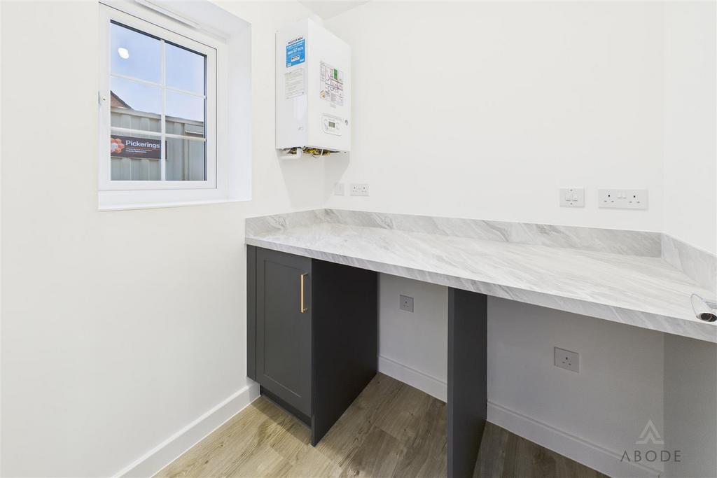 CAM04913 G0-PR0160-STILL014.jpg