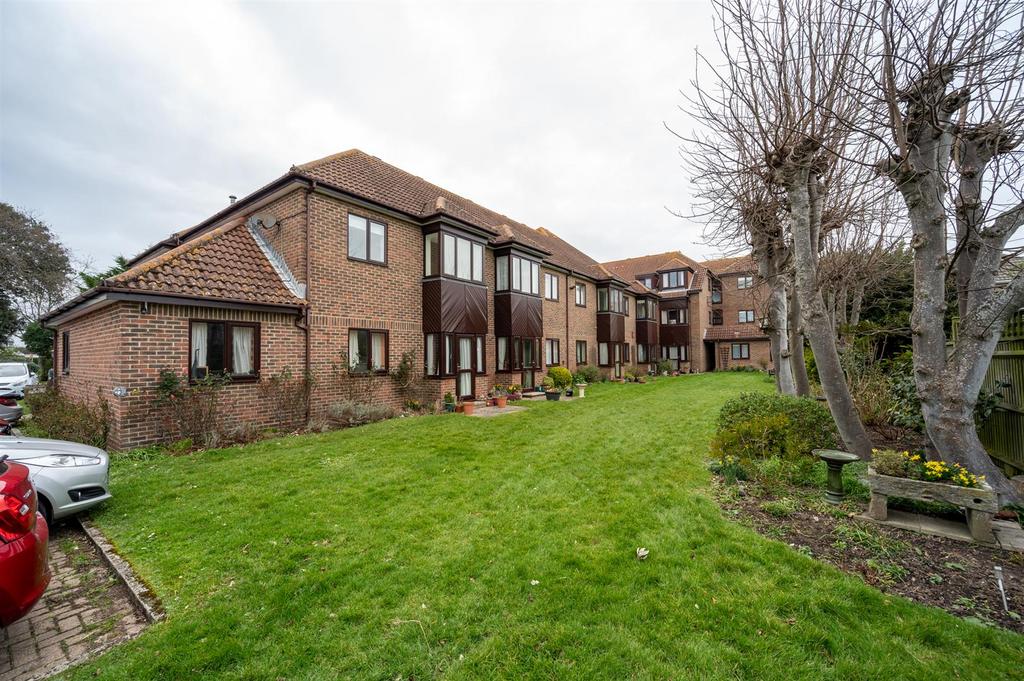 Flat 20 Maple Court2218.jpg