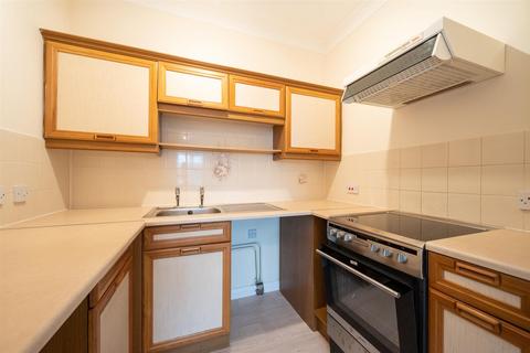 1 bedroom flat to rent, Staunton Avenue, Hayling Island PO11
