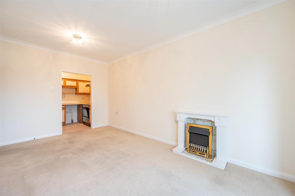 Flat 20 Maple Court226.jpg