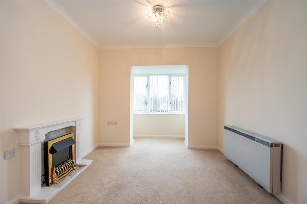 Flat 20 Maple Court228.jpg