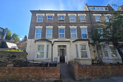 Studio to rent, Mayton Street, London
