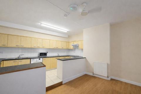Studio to rent, Mayton Street, London