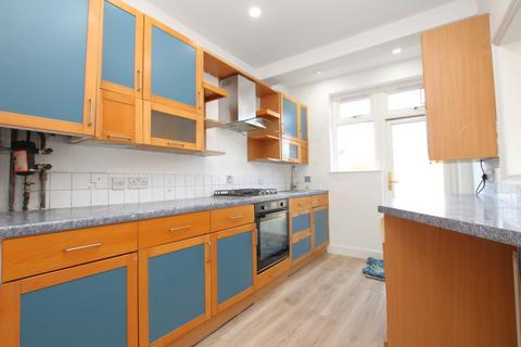 3 bedroom semi-detached house to rent, Kenton Park Lane, Harrow
