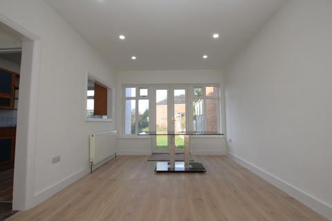 3 bedroom semi-detached house to rent, Kenton Park Lane, Harrow