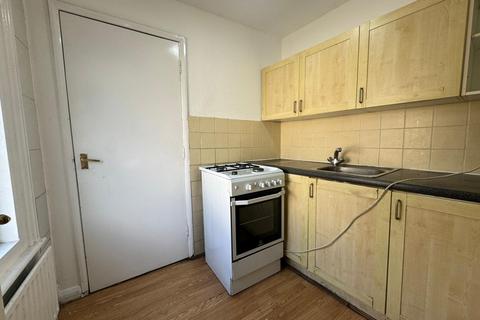 Studio to rent, Thorncombe Road, London, SE22