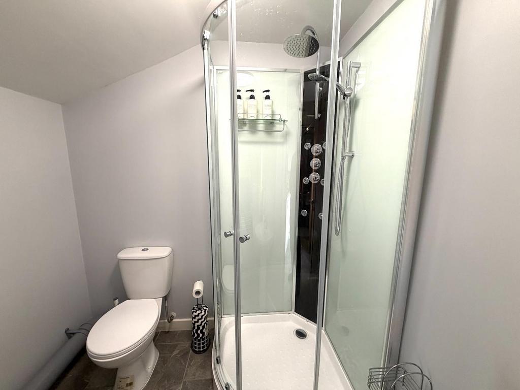 Shower Room.JPG